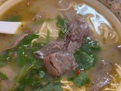 -金杨拉面王小吃面馆·牛三宝面·红烧牛肉粉