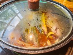黄辣丁鲜鱼锅-小小河边鱼(天润城店)