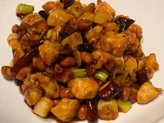 -渝信川菜 · 川味家常菜(财富购物中心店)