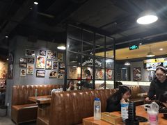 -肥肥虾庄·金牌油焖大虾(杨园滨江时代walk店)