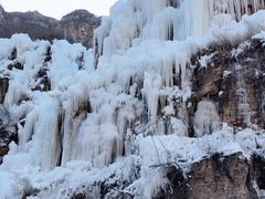 -大平台龙居瀑布旅游区