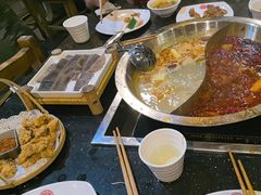 -百年川椒重庆老火锅(光谷店)