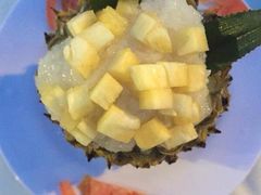 菠萝海鲜饭-越海渔村