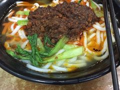 -丽虹云南过桥米线(兴工街店)
