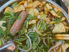 -柳州肥姨妈大骨螺蛳粉(东靖路店)