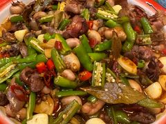 -超越海鲜屋(飞龙物业店)