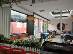 -毛辣果·贵州红酸汤牛肉火锅(西单店)