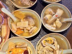 -菌自由丨野生菌火锅特色庭院餐厅(丽江古城店)