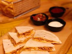 墨西哥芝士鸡肉饼-Pistolera Mexican Cantina女枪手墨西哥餐厅(碧云路店)