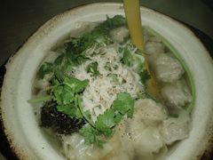 -小许三鲜砂锅馄饨店(家多乐烟酒店)