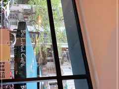 -Be Lived Cafe比例咖啡(摩天轮店)