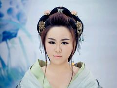 -九月鹰飞汉服摄影工作室