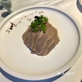 朋友请的黑珍珠诶 说实话菜品还行 但是服务和环境什么
