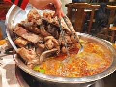 -肖肖酸萝卜鱼火锅(总店)