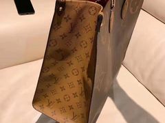 -LV路易威登(时代广场店)