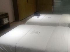 -迎商酒店(深圳罗湖火车站向西村地铁站店)