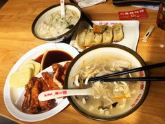 -小姜锅贴(凤凰街店)