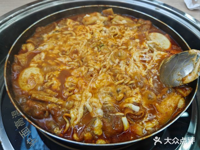 三清洞摩西韩式年糕火锅(威高广场店)图片