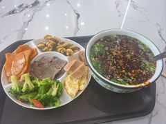 -伊穆祥牛肉面总店·清真