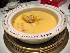 领鲜花胶鸡汤-领鲜天下·焗海鲜·花胶鸡(天目里店)