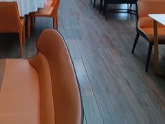 -阿瓦山寨·湘菜现炒·剁椒鱼头王(咸阳总店)