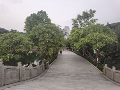 -烈士陵园(地铁站)