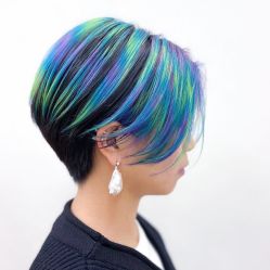 -变画·发型STUDIO