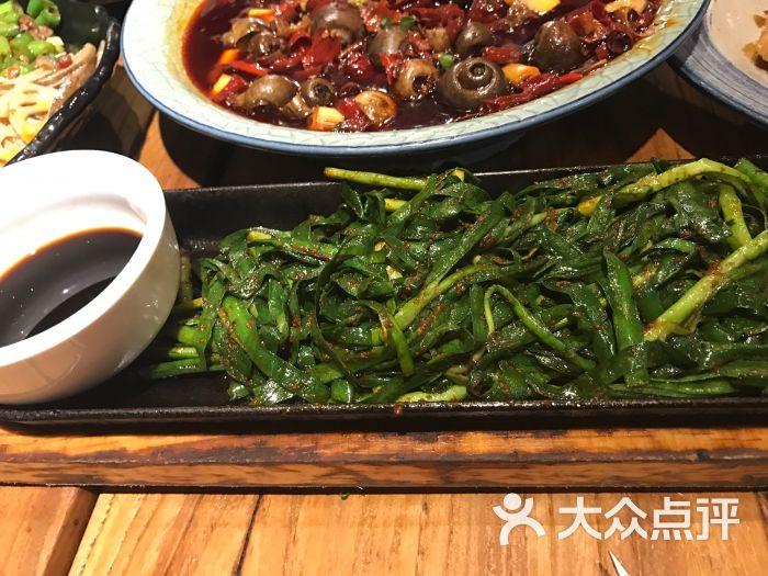 嘎嘎鸭脑壳(光荣社区店)的点评