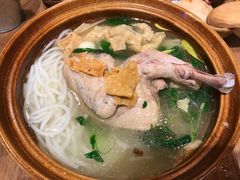 -刀小蛮半只鸡过桥米线(家乐福四元桥店)