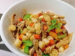 藕尖炒肚丝-费大厨辣椒炒肉(黄兴中心广场店)