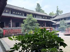 -峨眉山报国寺