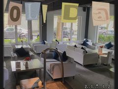 -穹六人间 people 6(岳阳路店)