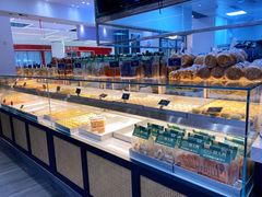 面包甜点陈列柜-酥大興·新国潮糕点配茶饮(龙岗万达黑金店)