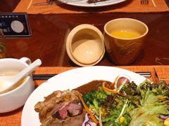 -武汉世茂希尔顿酒店·汇·全日餐厅