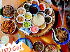 -包整·丝娃娃(一览甲秀楼风景店)