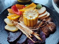 -雾山韩式烤肉·海南糟粕&椰子鸡火锅·海景餐厅(三亚绿发山海天JW万豪酒店)