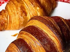 巧克力牛角-OUR Bakery(三里屯太古里店)