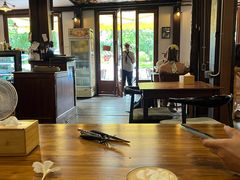 -Le Banneton Café French Bakery