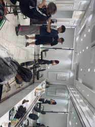 -镁连社·美联社
