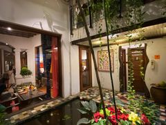 -Cuc Gach Quan Restaurant