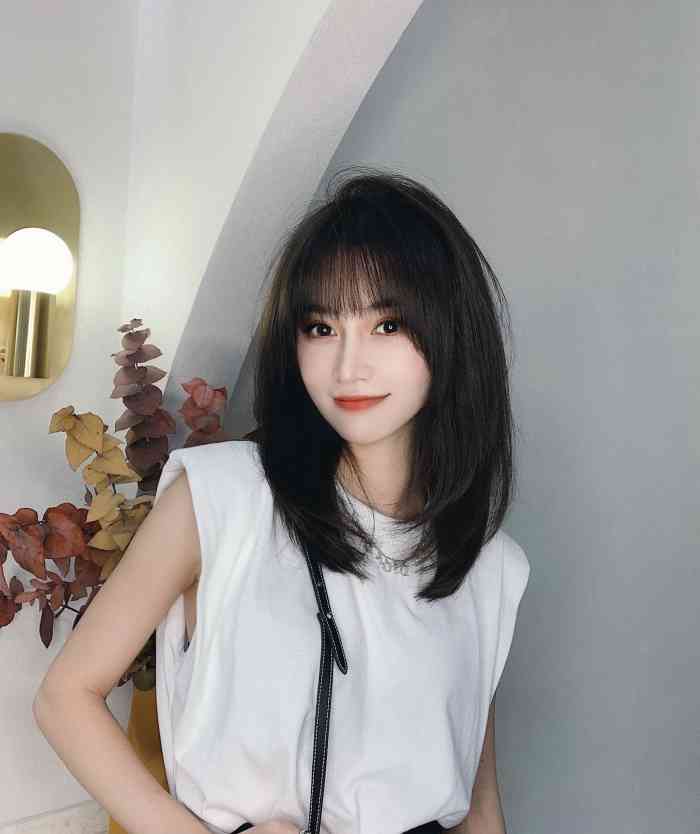 项目染发店面干净也特别好找人不是太多打电话预约的