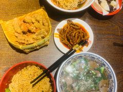 -爆炸头阿姨小四川正宗川味小吃(无任何分店)