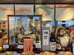 -雍容荟帝王蟹活龙虾展台自助(IFS黑金店)
