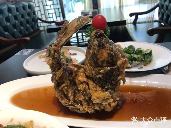 城南往事·味道济南菜(丁豪广场店)糖醋鲤鱼图片