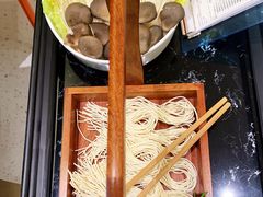 -红鼎豆捞·非遗鲍皇汤火锅(宝丰路店)