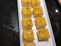 -东口码头·烧鸽子·鱼头泡饼·地方菜(金鹰悦城店)