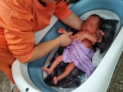 -爱的果实月嫂育婴师(世纪东方店)