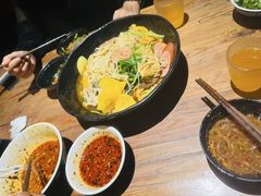-万记麻辣烫国展总店