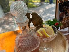 -Chom Cafe and Restaurant