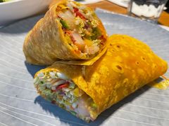 鲜虾牛油果卷饼-Moka Bros 摩卡站(西单大悦城店)